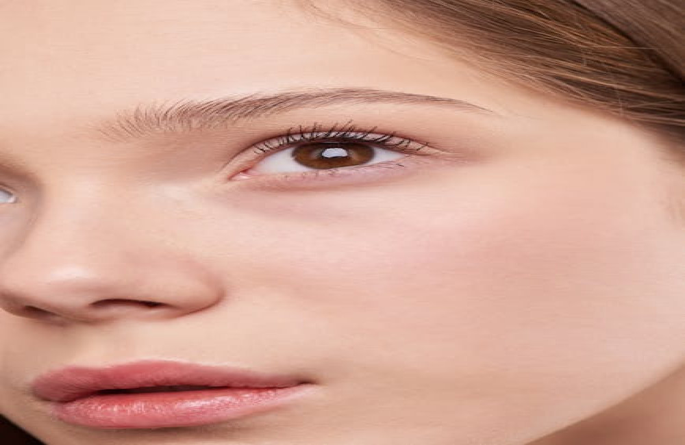 Wat is een sheet mask en hoe gebruik je het effectief voor je huid?